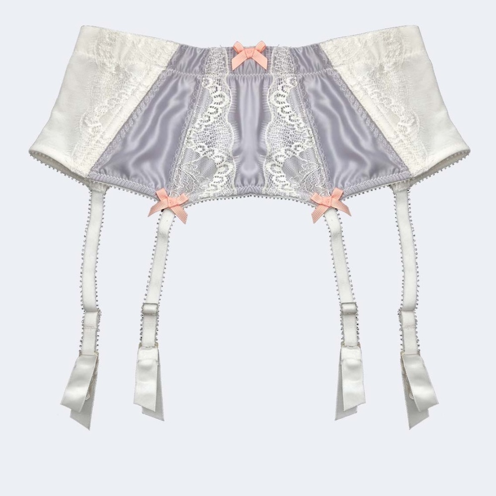 Sexy Lingerie: White Garter Belt With Pink Bows